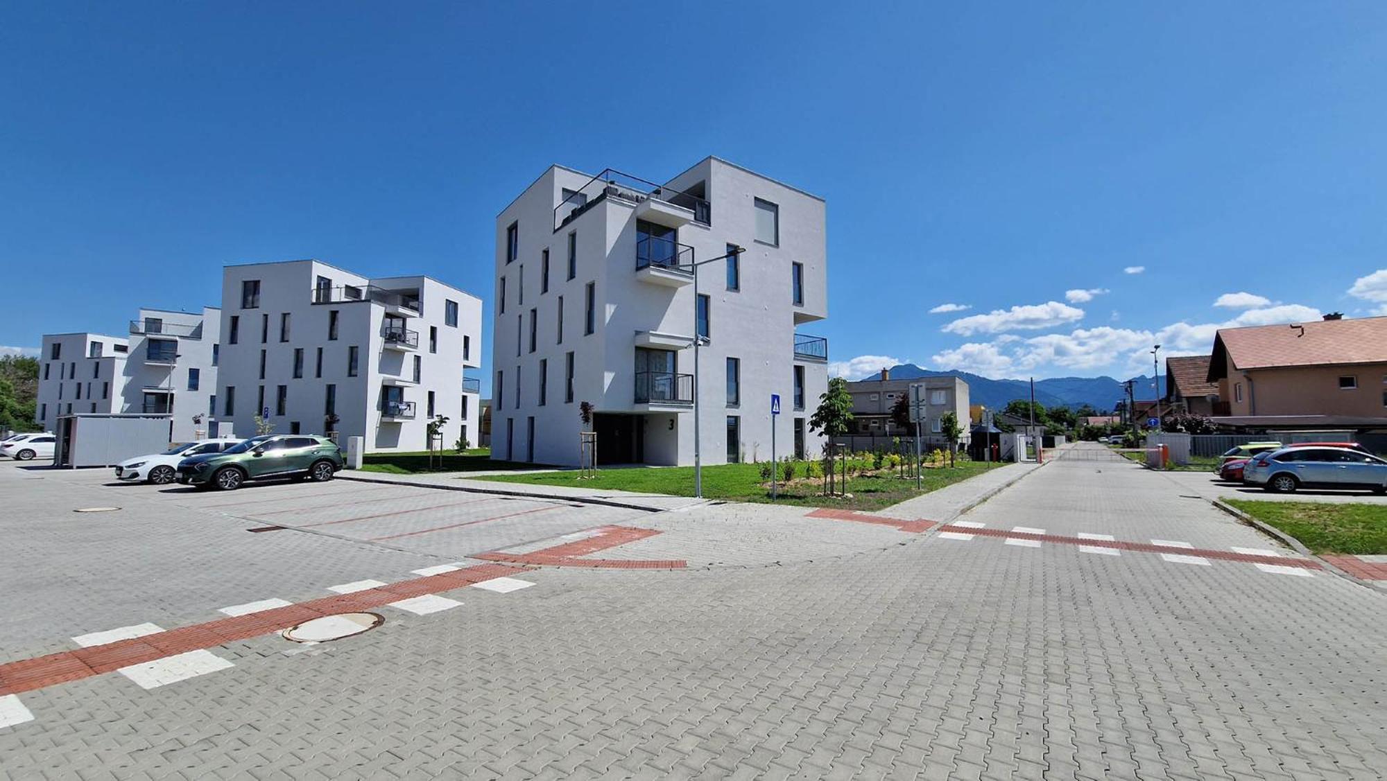 Hillshome - 84M2 Moderny Byt S Terasou Aj Saunou Liptovsky Mikulas Luaran gambar